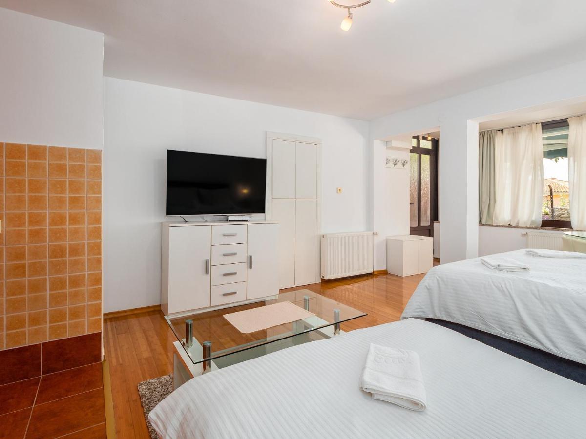 Studio Apartment "Kalina" 550 M From Sea Rijeka Zewnętrze zdjęcie